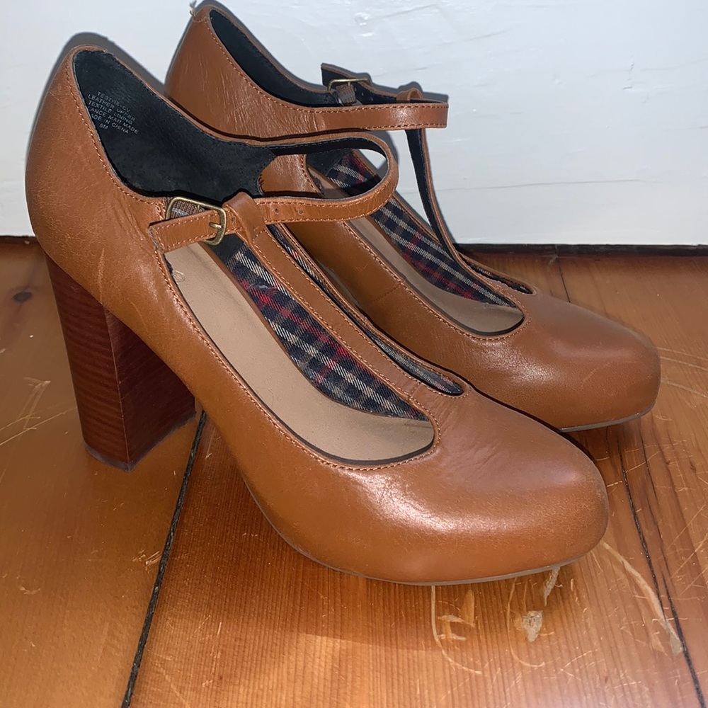 Crown Vintage Heals
